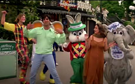Dil To Pagal Hai Title Song,